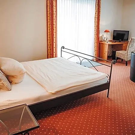 Am Wallgraben 3*