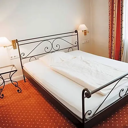 Am Wallgraben 3*